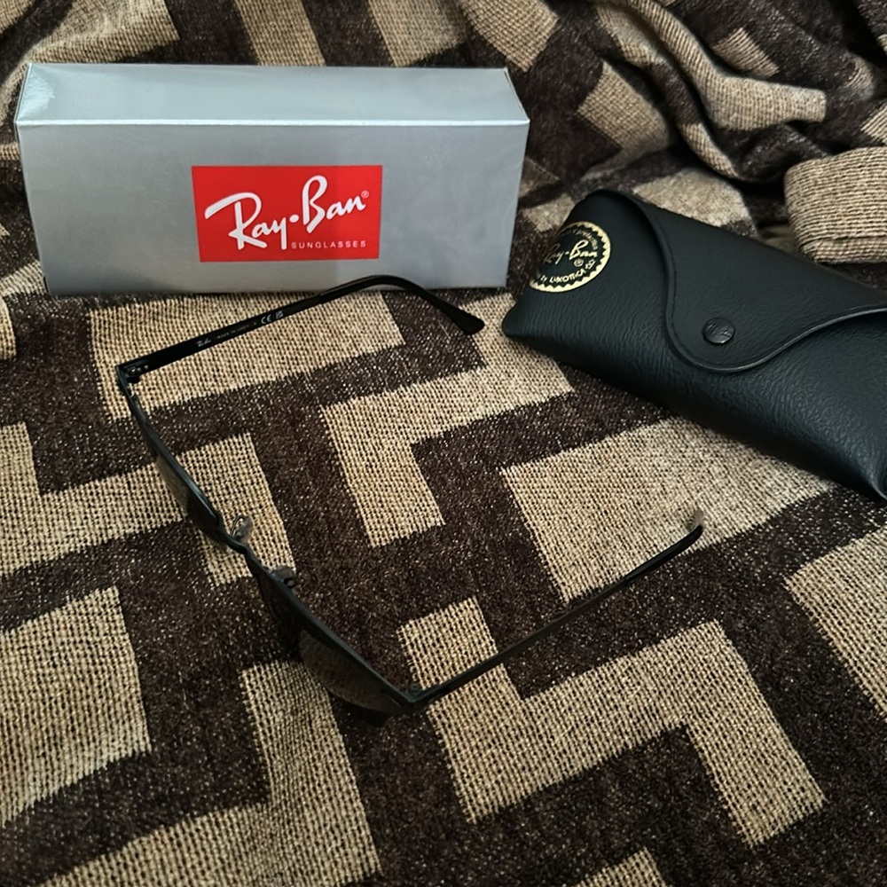 Ray Bans - Picture 6 of 7